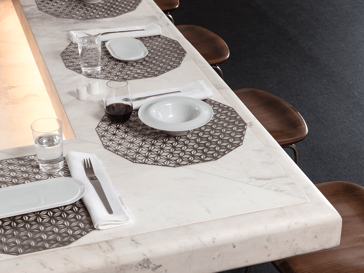 Chilewich Tischset Kaleidoscope rund metall 001 (35,6 cm)