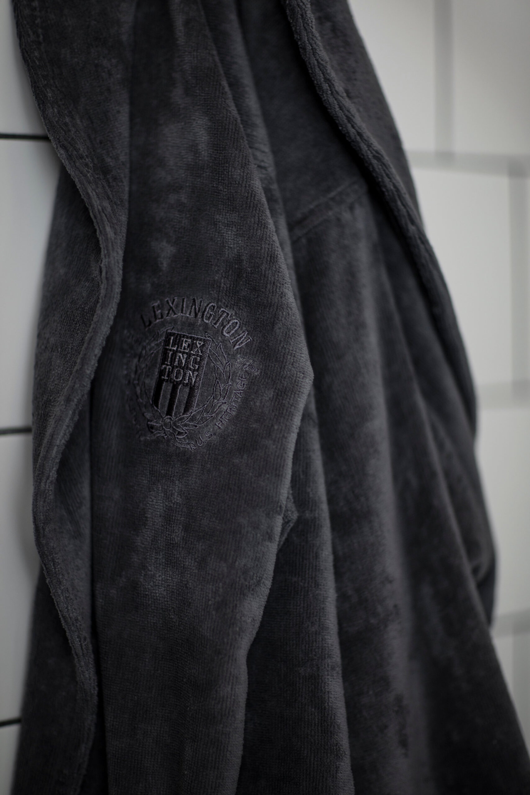 Lexington Bademantel Hotel Velour Grau – Bild 2